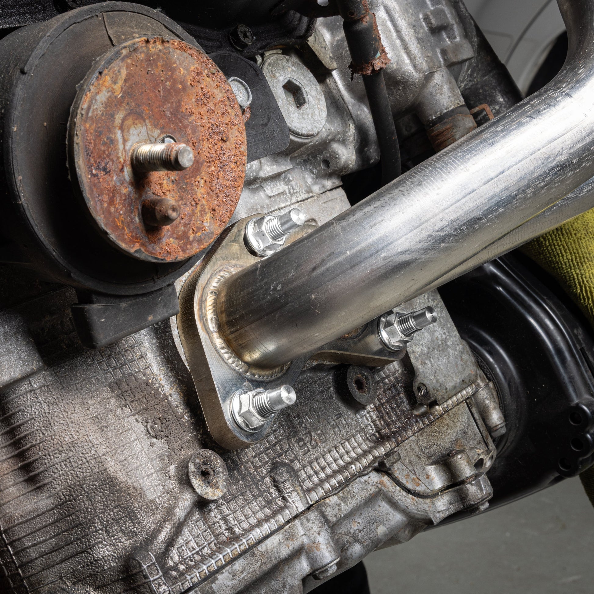 Overtake Exhaust Manifold Hardware Kit - Subaru Models